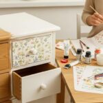 Jak odnowić stare meble metodą decoupage? Przewodnik krok po kroku